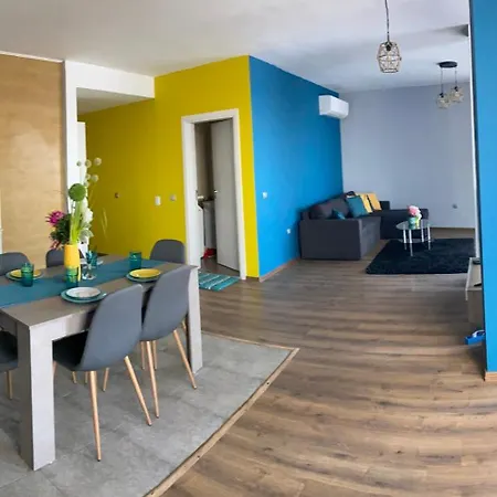 Gm Apartment Warna